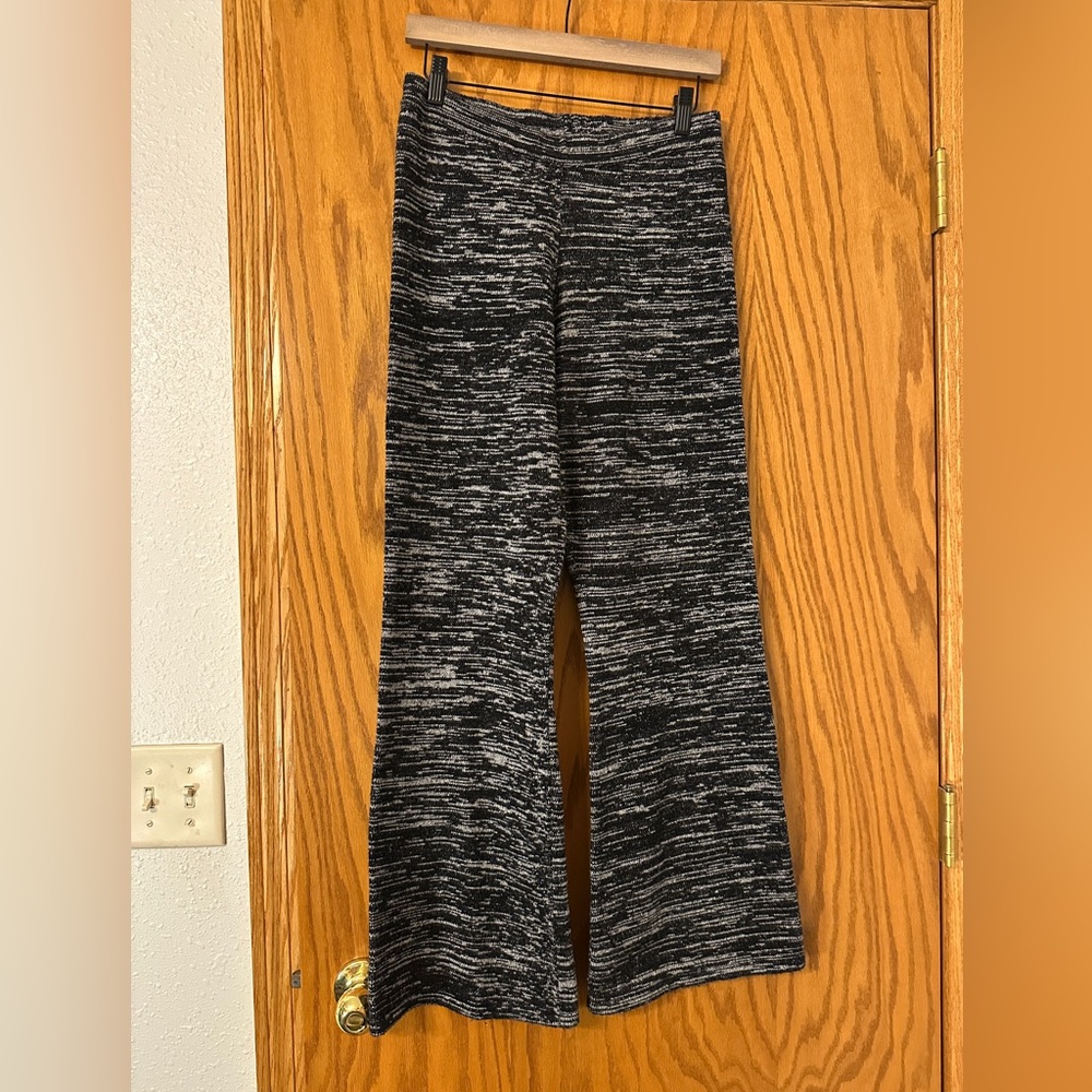 Anthropologie Black and White Knit Stretchy Lounge Pants - Size M